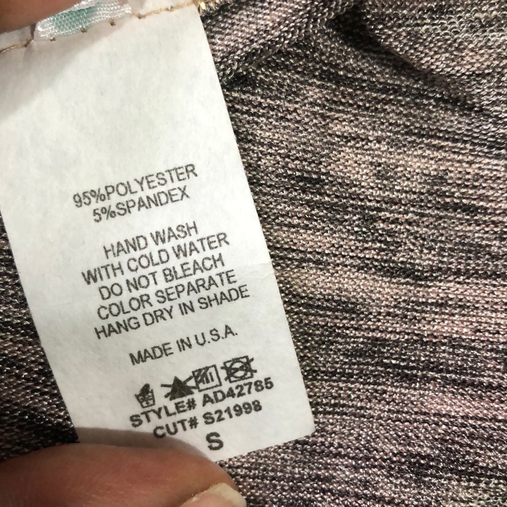 Auditions Shiny Halter Top - Picture 7 of 8